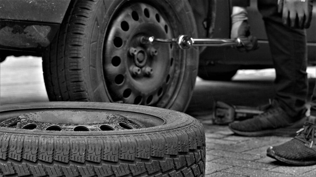 winter tires, tire service, tire, automobile, tyres, car tire, rubber, security, tire profile, vehicles, snow, tire disposal, nature, second hand, season, power, screws, nuts, man, rims, assembly, assemble, black-and-white, hands, tool, tire, tire, tire, tire, tire, tyres, tyres, tyres, tyres, car tire, car tire